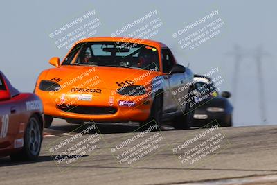 media/Oct-26-2025-CalClub SCCA (Sun) [[8ce1e69566]]/Group 5/Grapevine/